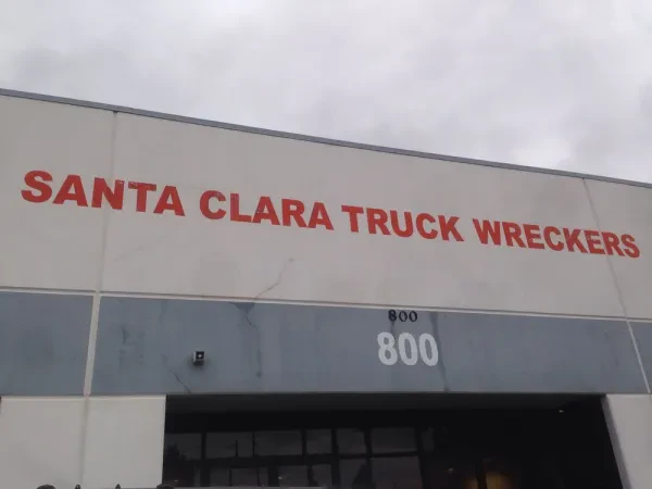 Santa Clara Truck Wreckers - photo 4