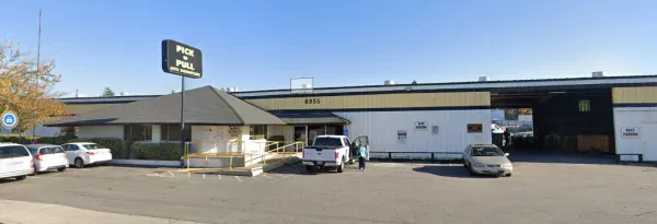 Pick-n-Pull - photo 2