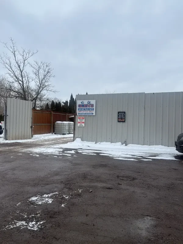 Glen's Car & Truck Parts - photo 3