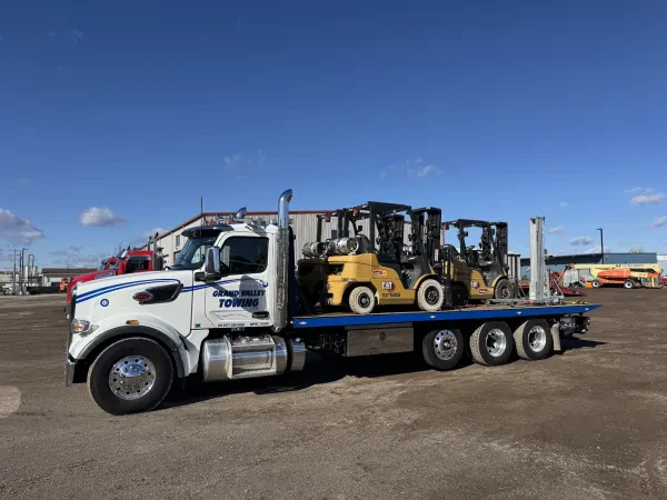Grand Valley Towing - photo 3
