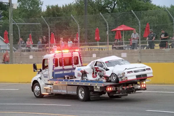Grand Valley Towing - photo 4