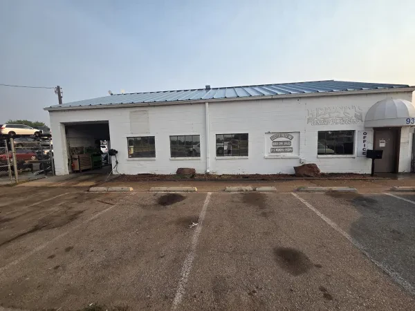 Scott's Auto Recyclers - photo 2