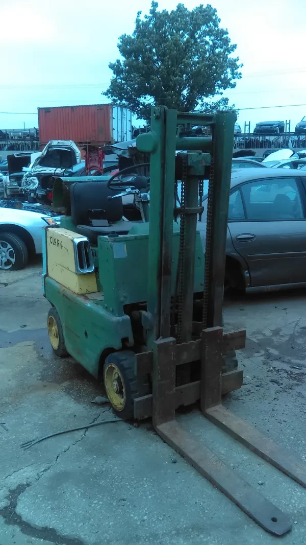 City Auto Wreckers - photo 2