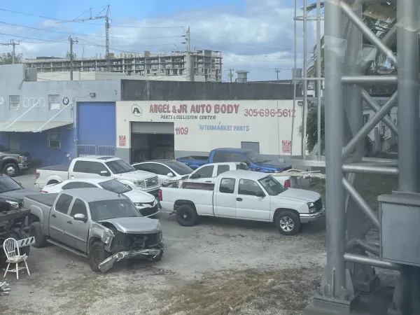 Angel & Jr Auto Body Shop - photo 3