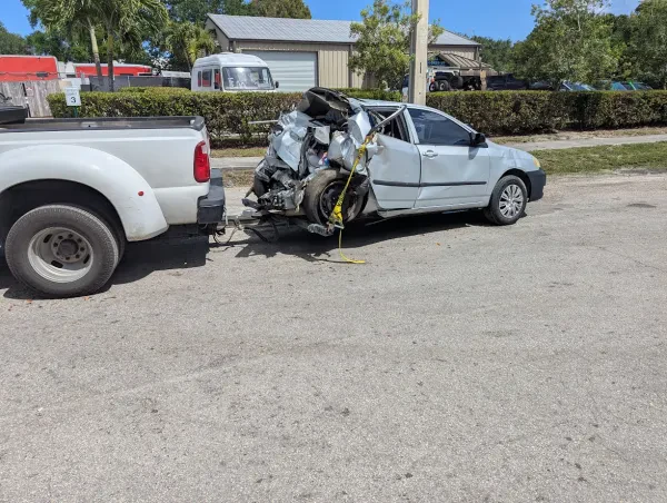 A to Z Towing & We Buy Junk Cars - photo 3
