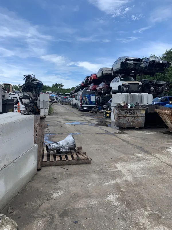 Guaranteed Auto & Truck Parts - photo 2