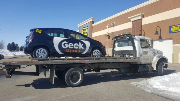 IOWA FIRST CALL TOWING - photo 4