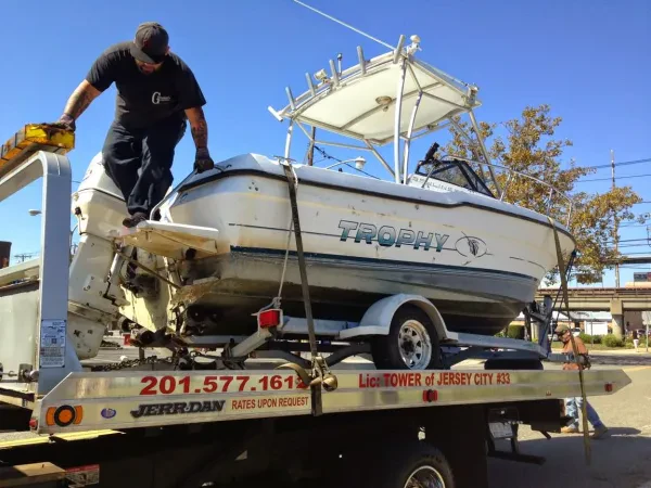 Giovanni's Towing Service - photo 4