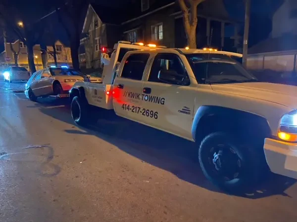 Kwik Towing & Milwaukee Junk Cars LLC - photo 4