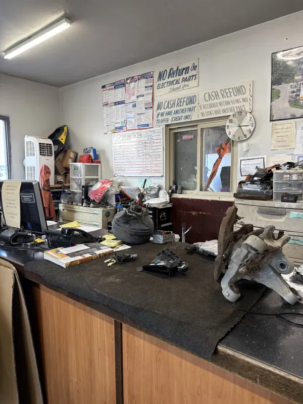 Universal Auto Parts - photo 2