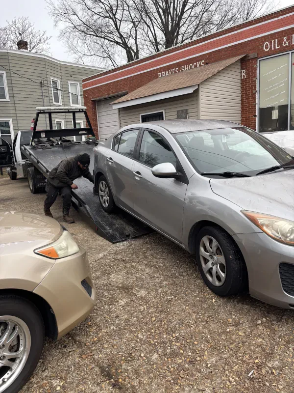E's EZ Auto Salvage - photo 2