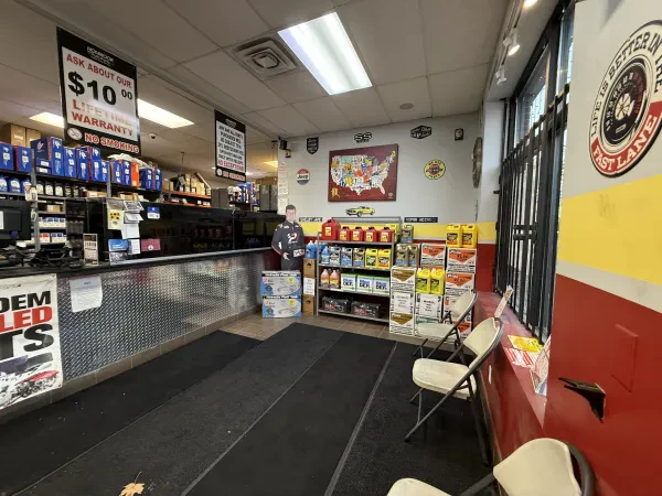 Holbrook Auto Parts 8 Mile & Van Dyke - photo 4