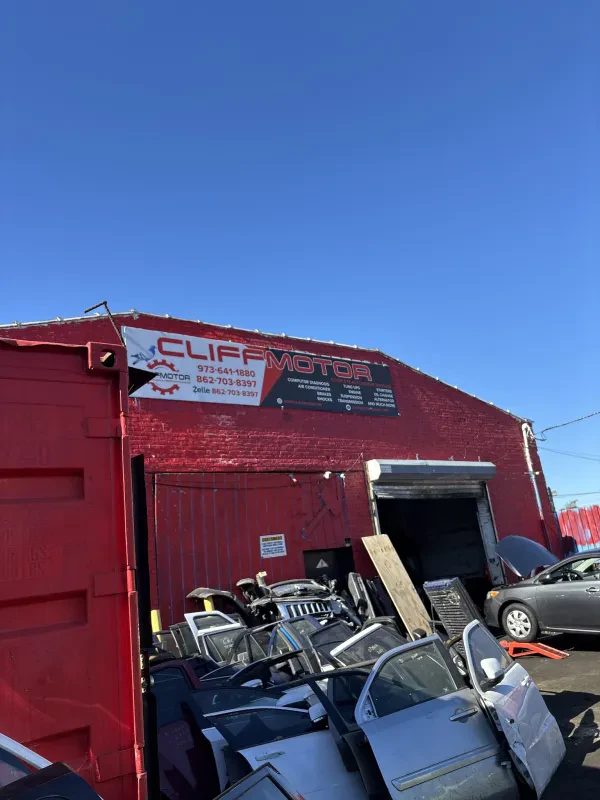 Cliffmotor Auto Parts & Auto Repairs - photo 3