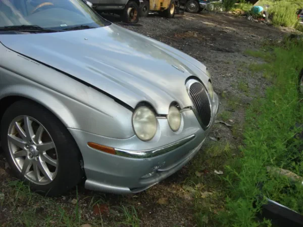 J & J AUTO SALVAGE - photo 3