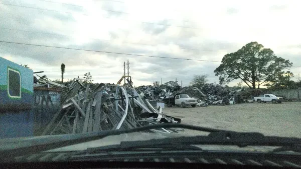419 Metal-Auto Recycling Center - photo 3