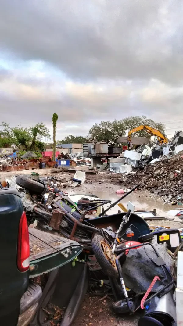 419 Metal-Auto Recycling Center - photo 4