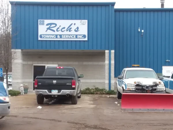 Rich's Towing & Services Inc - photo 2
