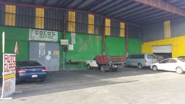 Coco's Auto Dismantling, Corp DBA Coco's Auto Paint Supply - photo 2