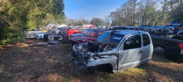 A&R AUTO SALVAGE LLC - photo 2