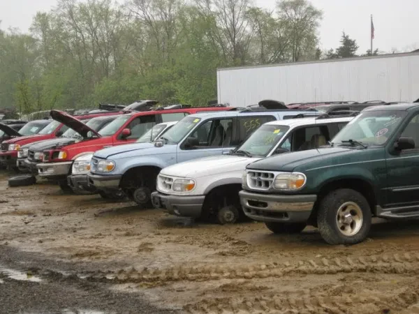 Route 14 Auto Parts - photo 2