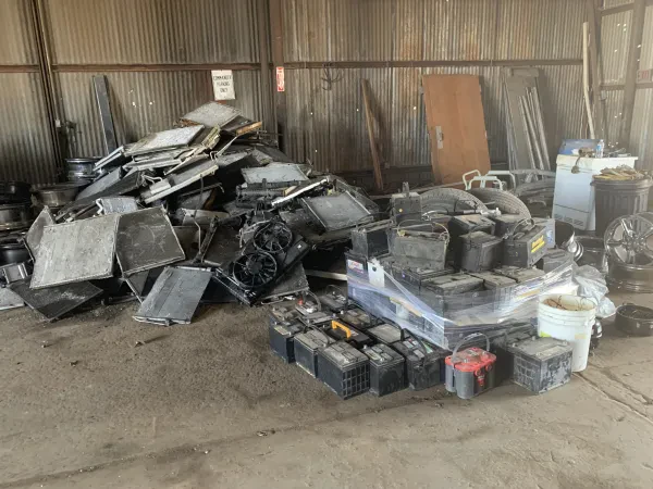 Oso's Wrecking Recycling LLC - photo 4