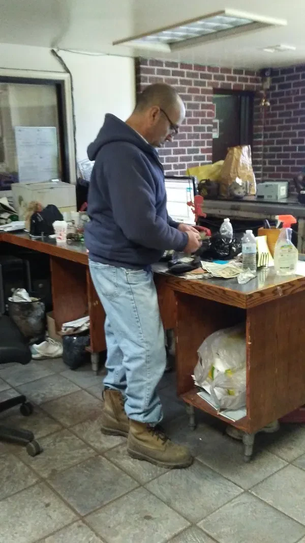 Steve's Auto Parts II - photo 4