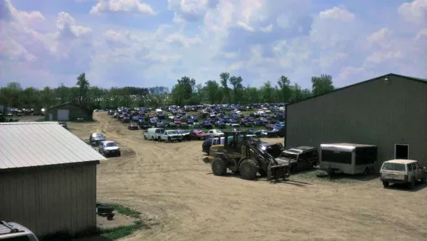 Town and Country Auto Parts - photo 2