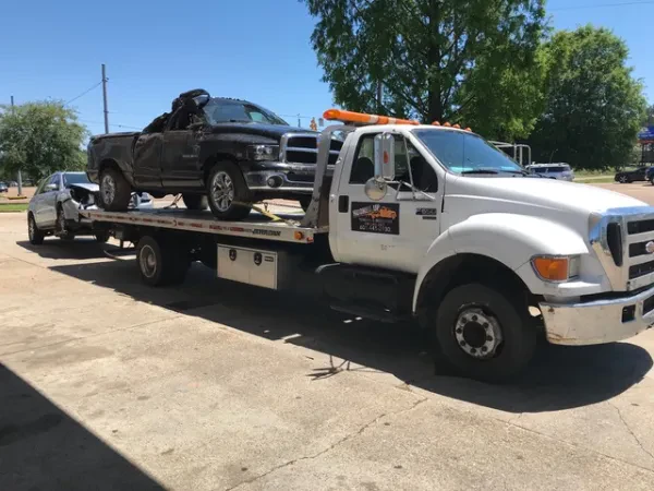 Hooked Up Towing & Recovery, LLC - photo 2