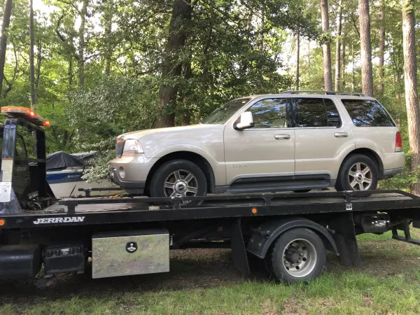 Salisbury Towing Services LLC - photo 2