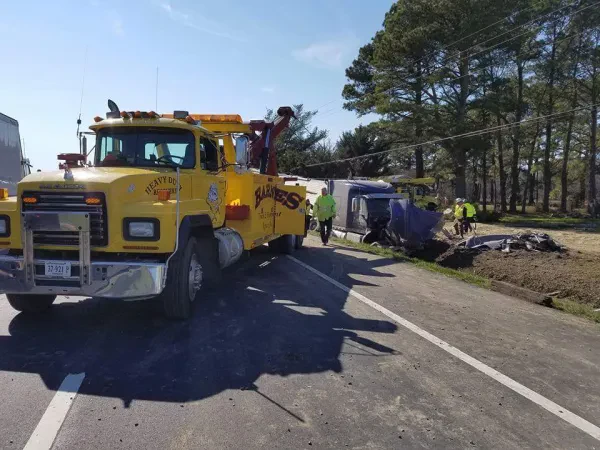 Barnes Truck and Equipment Repair Inc - photo 3