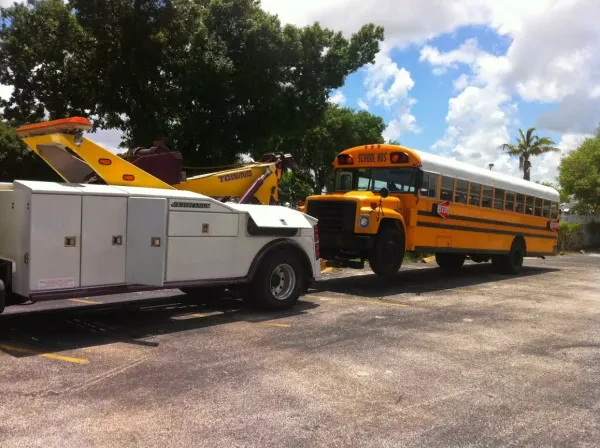 Executive Towing And Recovery - photo 4
