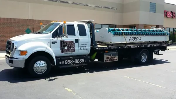 Cruz 24HR Towing - photo 3