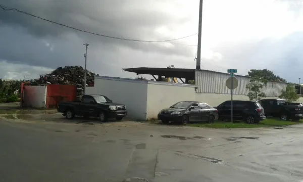 Joe's Junk Yard - photo 2