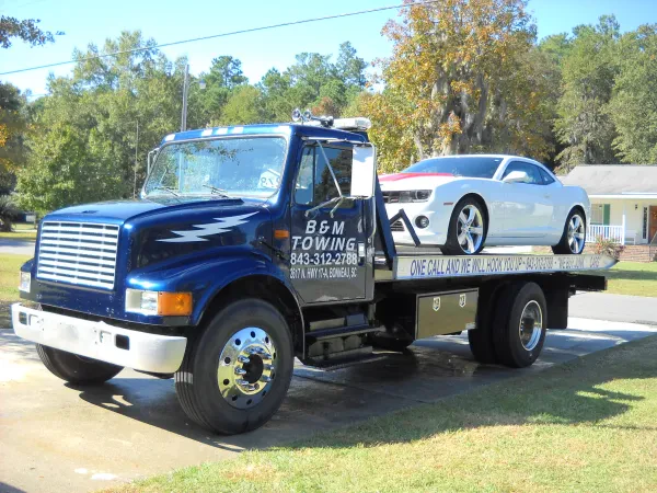 B&M Towing LLC - photo 2