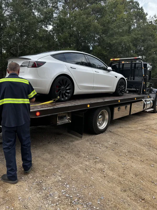 McCormick’s Towing - photo 3