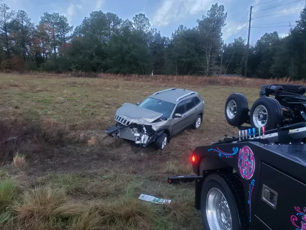 Freedom Towing & Recovery - photo 4