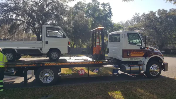 Johnson's Wrecker Service Cars, Heavy Duty and Semi Truck Towing - photo 2
