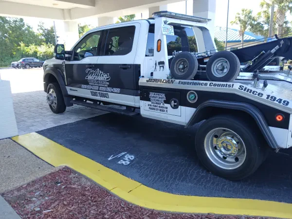 White's Wrecker Service - photo 2