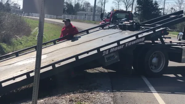 R & R Towing & Recovery - photo 2