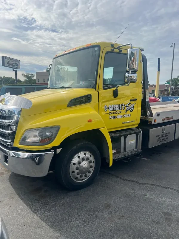 Garcias Towing - photo 2
