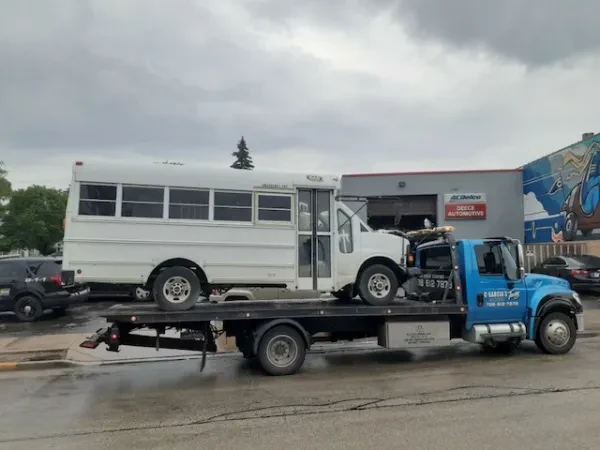 Garcias Towing - photo 4
