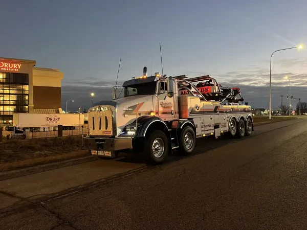 Reynolds Towing Service - photo 2