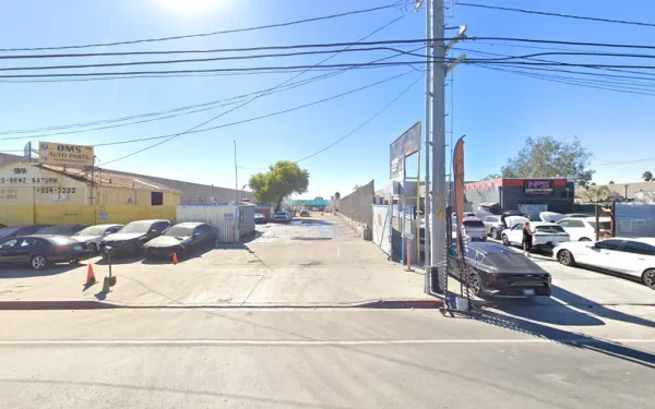 Harry's Auto Parts - photo 4