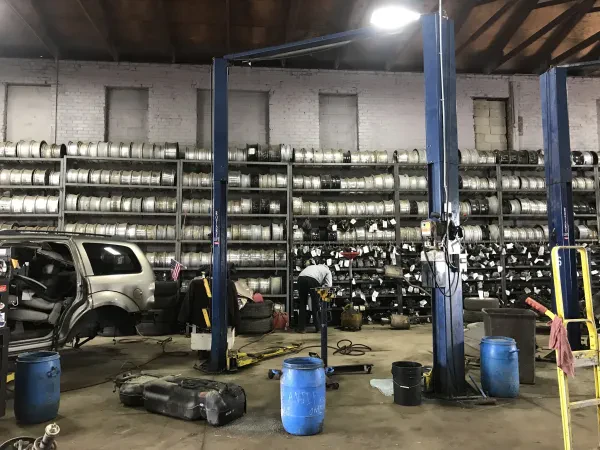 Sal's Auto Parts - photo 2