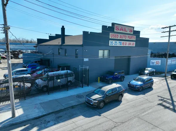 Sal's Auto Parts - photo 3