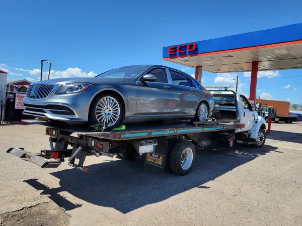 Villalobos Towing LLC - photo 3
