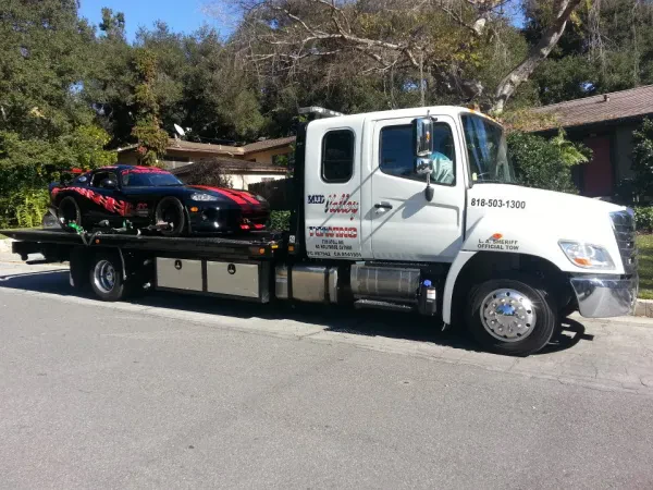 Mid Valley Towing - photo 2