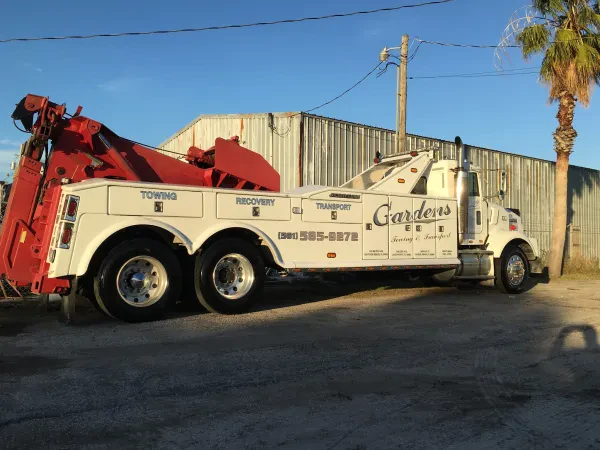 Gardens Towing & Transport - photo 2