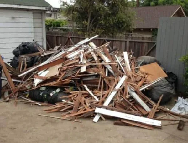 Hawkeye Junk Removal - photo 2