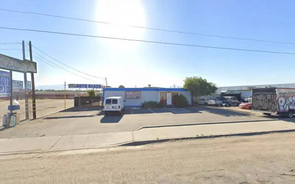 PACIFIC AUTO TRUCK DISMANTLING - photo 2